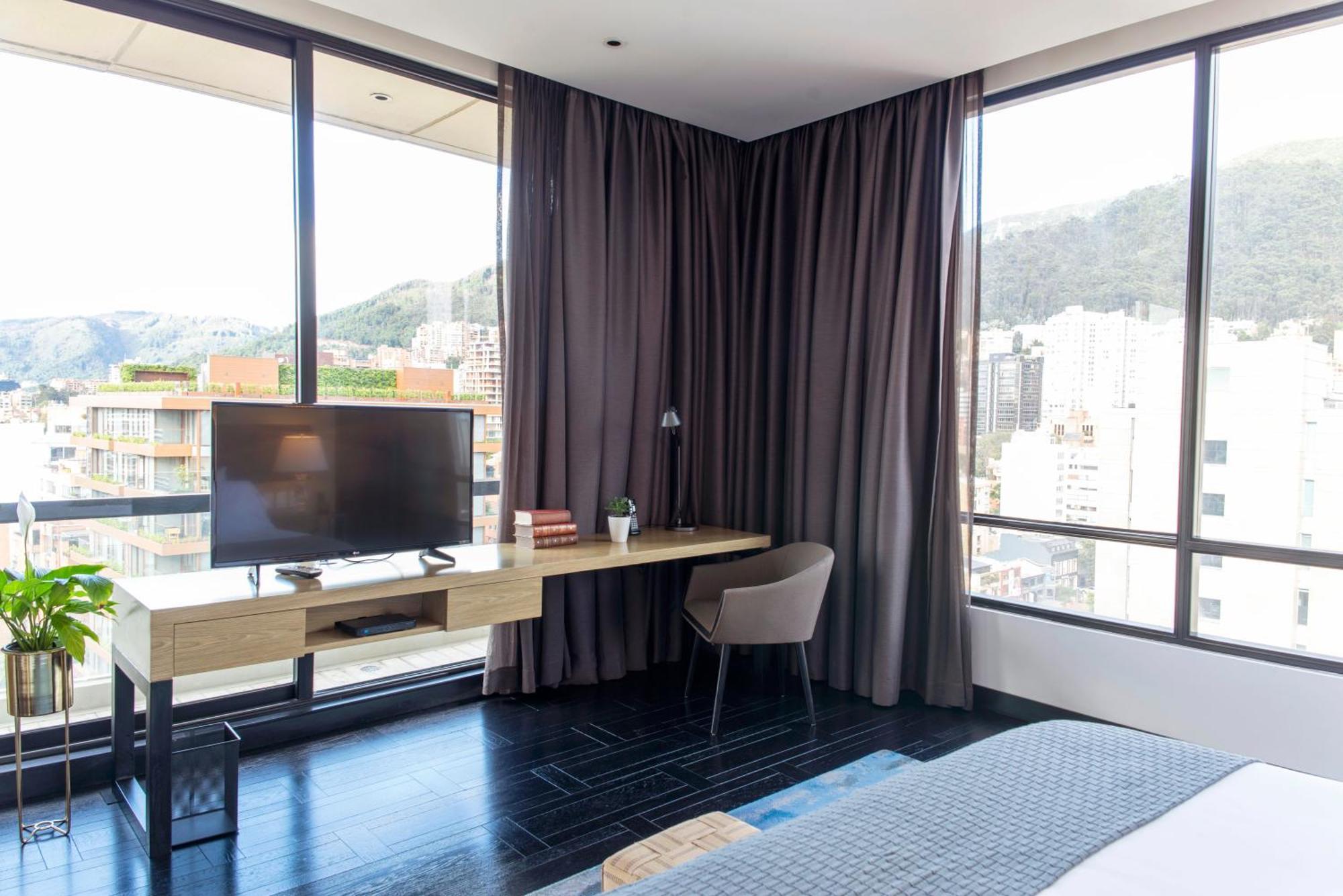 8010 Urban Living- Luxury Home Experience Bogotá Eksteriør billede