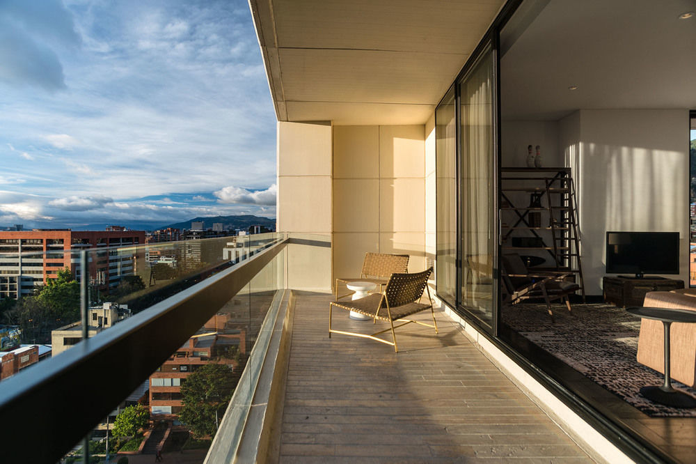 8010 Urban Living- Luxury Home Experience Bogotá Eksteriør billede